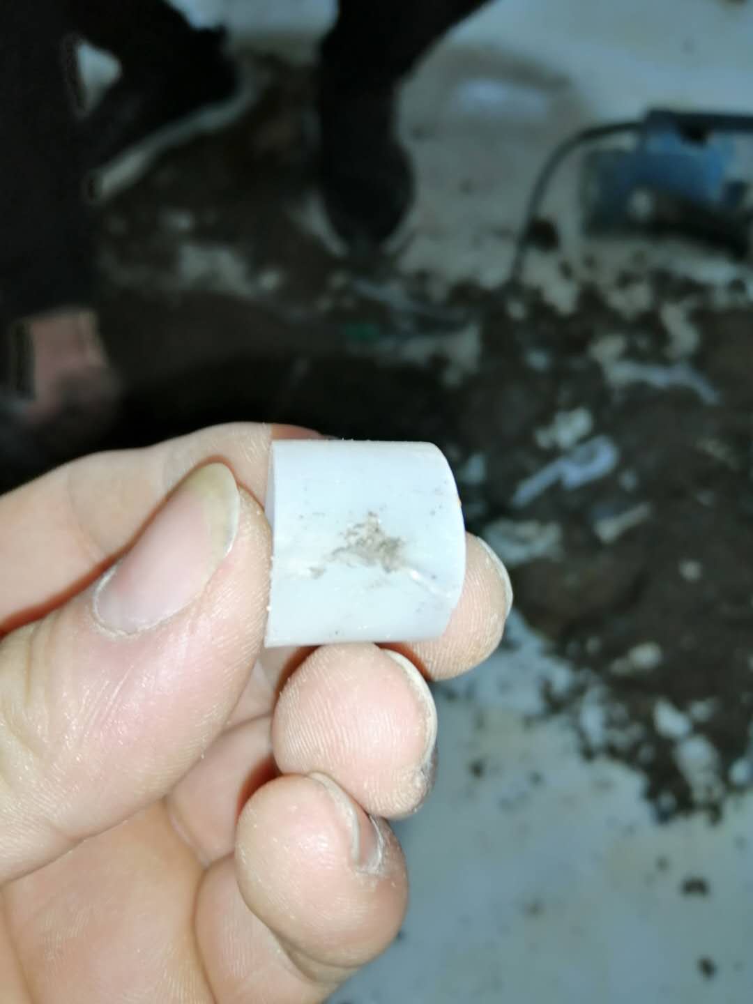 新乡家里地暖漏水了怎么办？